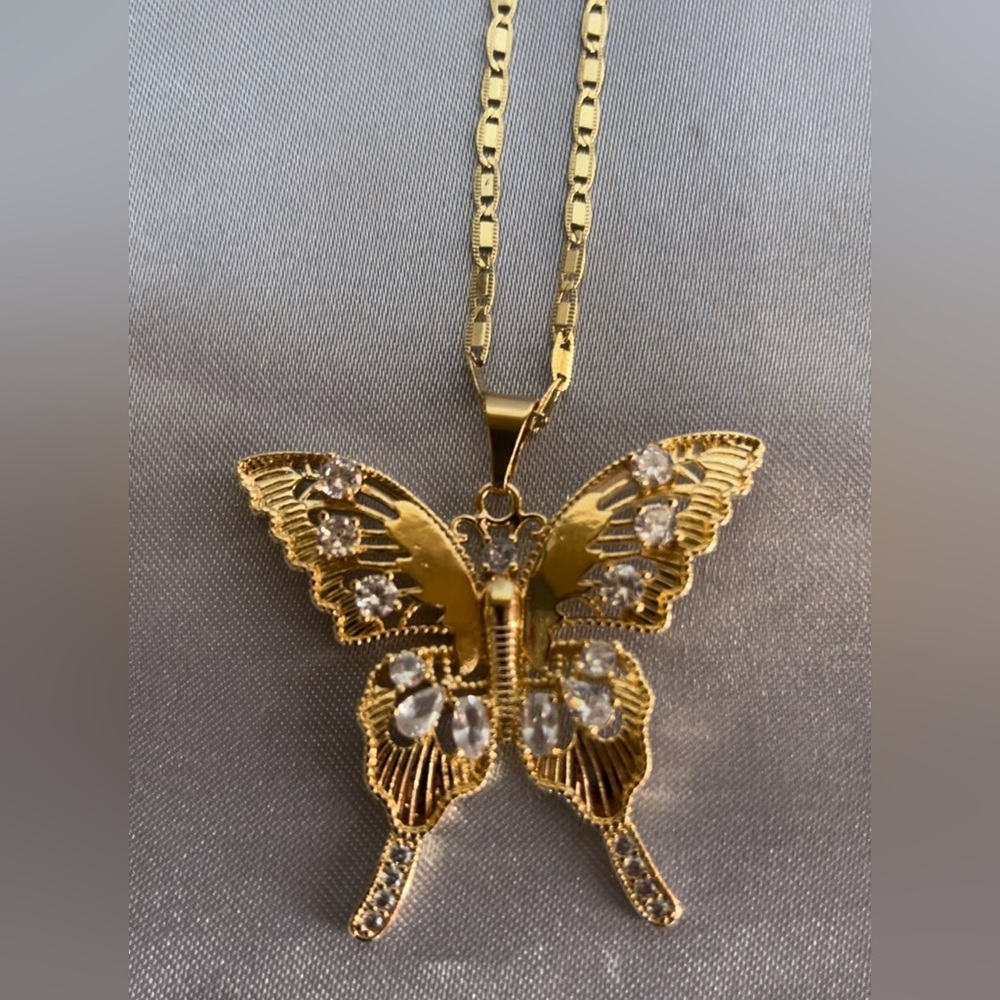Gold Butterfly Pendant Necklace